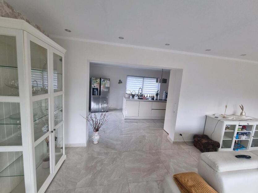 Haus mit Einliegerwohnung, Garage,Blick ins Grüne, Super Lage, zimmer