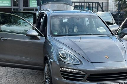 Porsche Cayenne 218.000 km 20.900 € Krefeld 47805