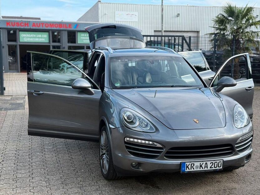 Porsche Cayenne 218.000 km 20.900 € Krefeld 47805