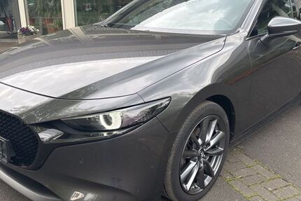 Mazda 3 57.193 km 20.690 &euro; Neuss 41464