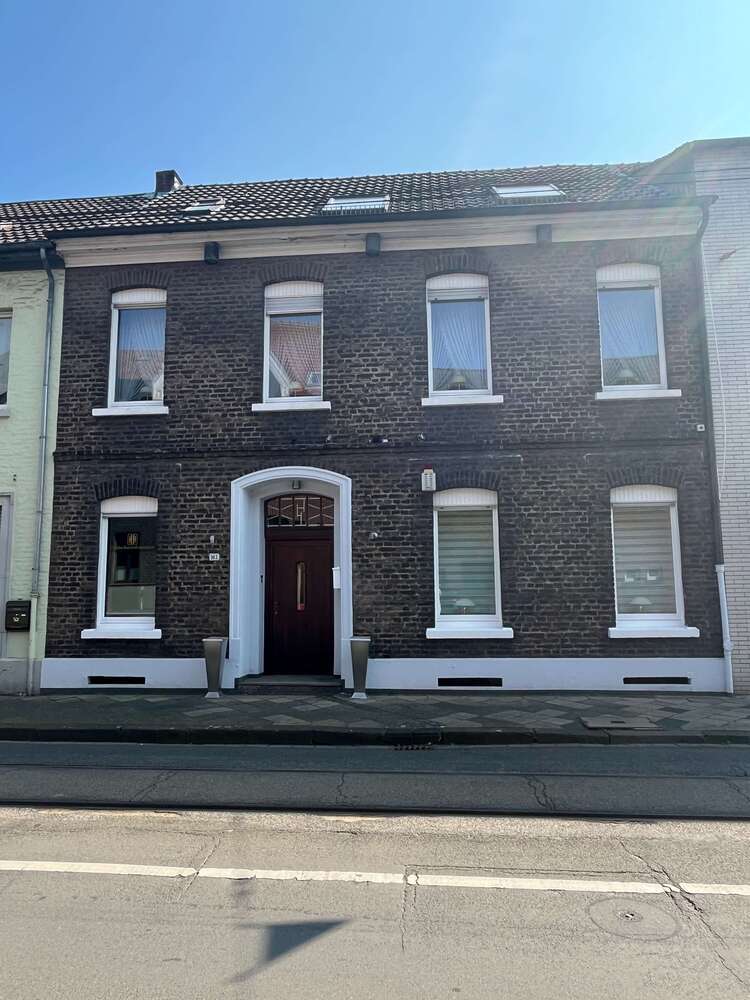 Haus zum Kaufen in Krefeld 499.000 € 220 m²