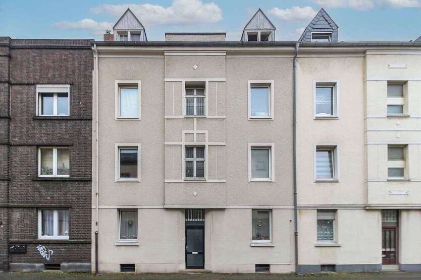 Haus zum Kaufen in Krefeld 440.000 € 289.04 m²