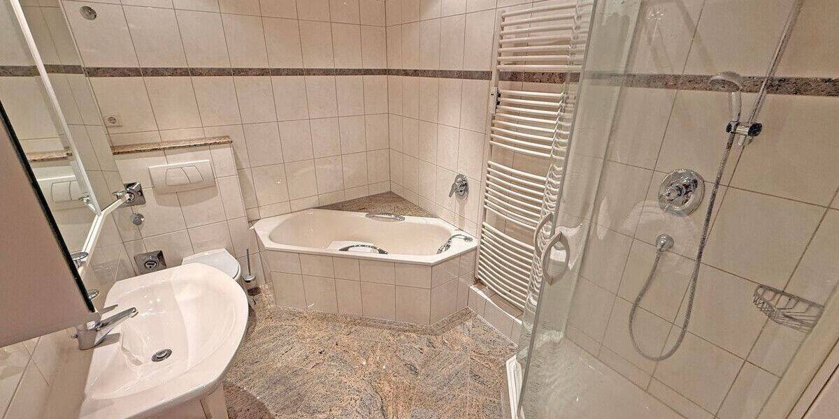Etagenwohnung Dinslaken Bruch - 3 Zimmer, 79 m&sup2;, 180.000&euro; | Angebot:26816645