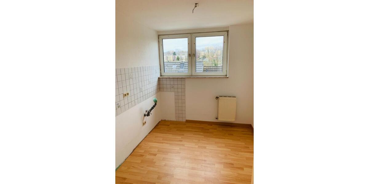 Dachgeschoßwohnung Essen Stadtbezirk VII - 3 Zimmer, 65 m&sup2;, 600&euro; | Angebot:25635910