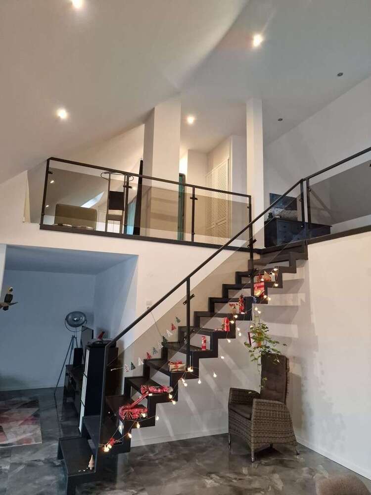 Wohnung zum Kaufen in Duisburg 380.000 € 185.6 m²