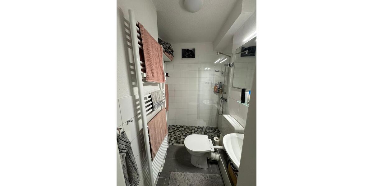Erdgeschoßwohnung Essen Stadtbezirk VI - 2.5 Zimmer, 44 m&sup2;, 550&euro; | Angebot:26378963