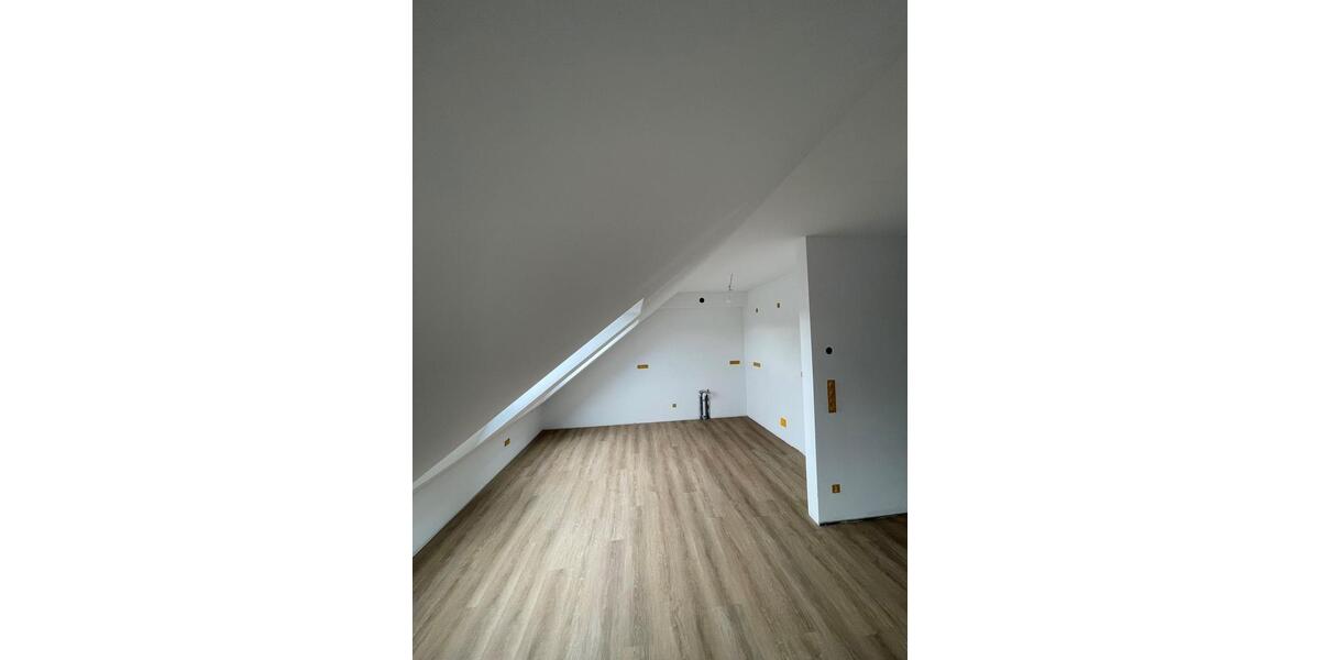 Dachgeschoßwohnung Kempen - 1.5 Zimmer, 72 m&sup2;, 1.075&euro; | Angebot:26313523