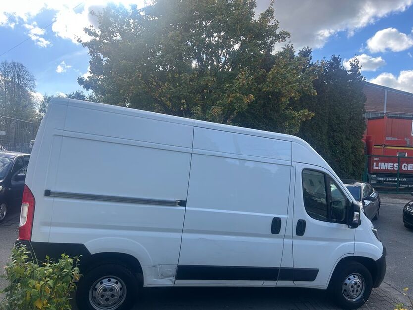 Peugeot Boxer 195.000 km 12.400 € Essen 45326