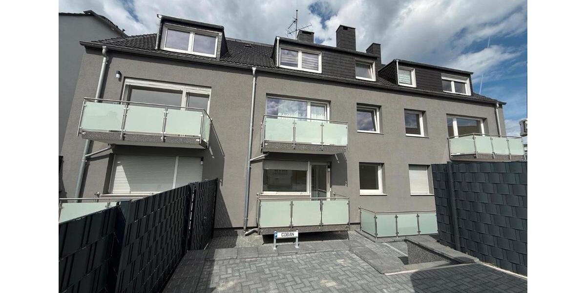 Dachgeschoßwohnung Duisburg Mittelmeiderich - 2.5 Zimmer, 78 m&sup2;, 900&euro; | Angebot:26150948
