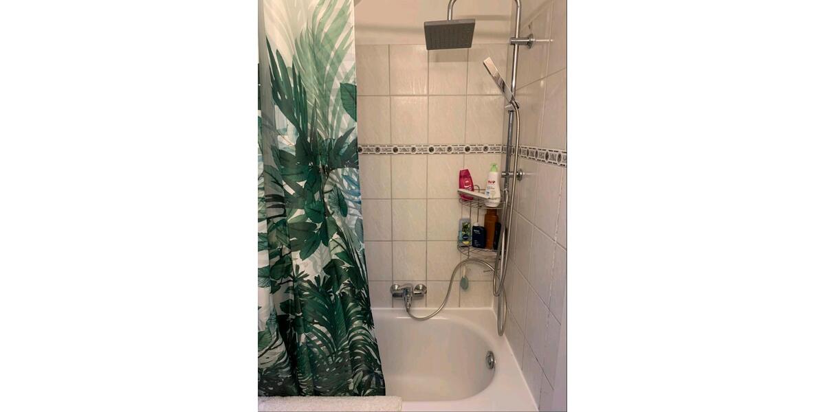 Dachgeschoßwohnung Krefeld Cracau - 3 Zimmer, 70 m&sup2;, 715&euro; | Angebot:26254888