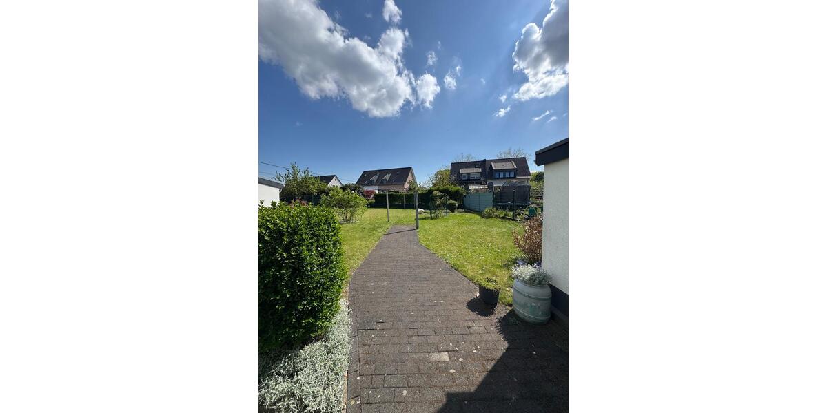 Erdgeschoßwohnung Duisburg Hochheide - 2 Zimmer, 60 m&sup2;, 600&euro; | Angebot:26299746