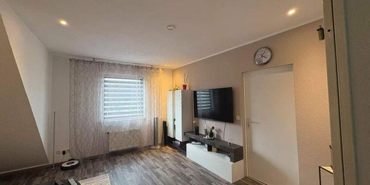 Etagenwohnung Krefeld Stadtmitte - 2 Zimmer, 48 m&sup2;, 550&euro; | Angebot:25659255