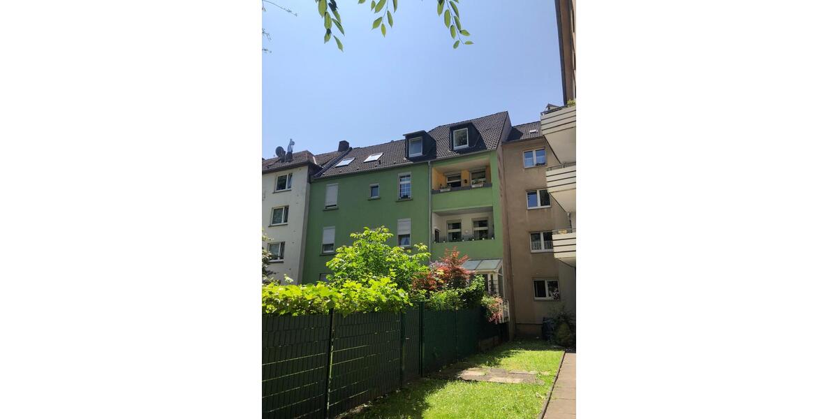 Dachgeschoßwohnung Gelsenkirchen Gelsenkirchen-Mitte - 4 Zimmer, 110 m&sup2;, 119.000&euro; | Angebot:26199069