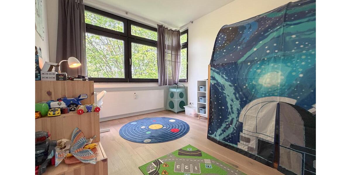 Etagenwohnung Düsseldorf Stadtbezirk 6 - 4 Zimmer, 160 m&sup2;, 2.800&euro; | Angebot:26287793