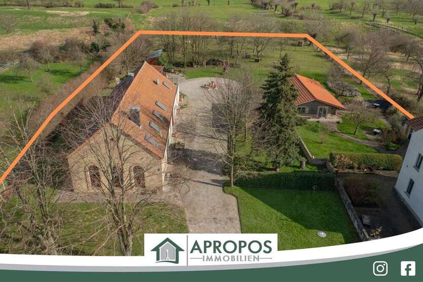 Haus zum Kaufen in Duisburg Baerl 2.890.000 € 655 m²