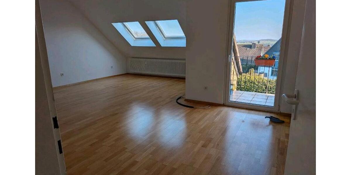 Dachgeschoßwohnung Heiligenhaus - 4 Zimmer, 105 m&sup2;, 950&euro; | Angebot:26061997