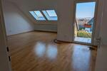 Dachgeschoßwohnung Heiligenhaus - 4 Zimmer, 105 m&sup2;, 950&euro; | Angebot:26061997