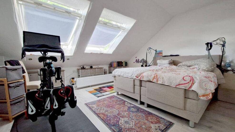 Moderne Wohnung mit Dachterrasse in einem Vierfamilienhaus. 3 zimmer