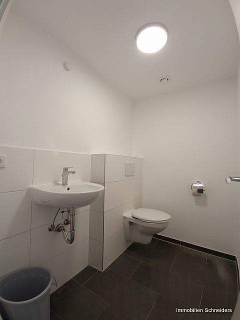 Düsseldorf-Oberbilk, Heerstraße 27 - Komplett sanierte Wohnung mit 2 Balkonen + Küchenzeile ab Oktober zu mieten !! 2 zimmer