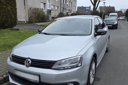 VW Jetta 136.000 km 7.600 &euro; Kamp Lintfort 47475