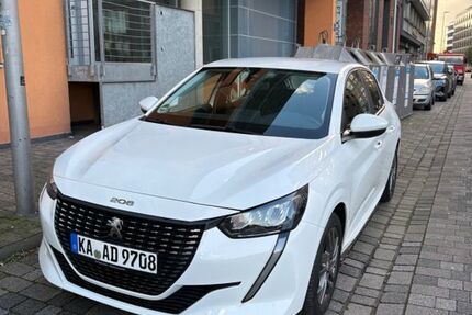 Peugeot 208 58.000 km 14.000 € Düsseldorf 40221