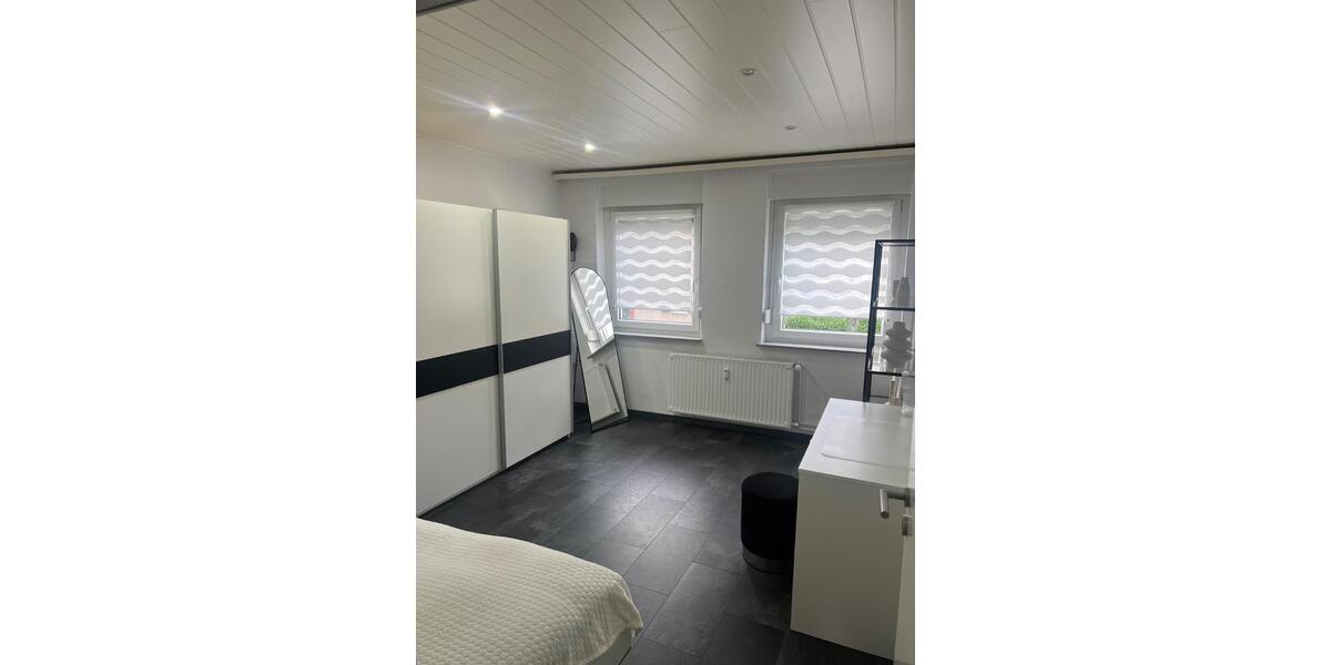 Etagenwohnung Duisburg Hochheide - 4.5 Zimmer, 101 m&sup2;, 305.000&euro; | Angebot:26926998