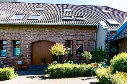 Wohnung zum Kaufen in Neuss Holzheim 575.000 € 126.01 m² 3 zimmer