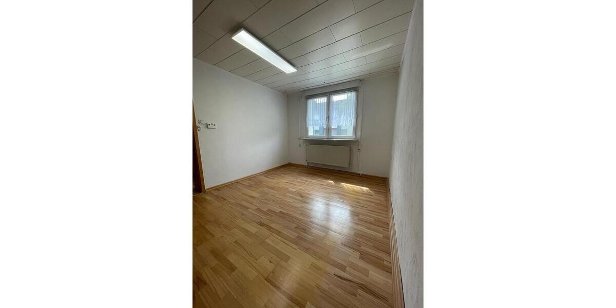 Erdgeschoßwohnung Krefeld Gellep-Stratum - 3 Zimmer, 53 m&sup2;, 670&euro; | Angebot:26335929