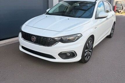 Fiat Tipo 28.661 km 10.890 &euro; Duisburg 47229