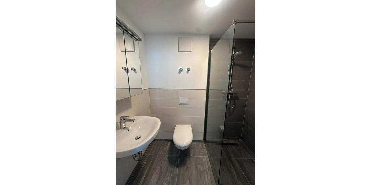 Etagenwohnung Essen Stadtbezirk VI - 1 Zimmer, 15 m&sup2;, 475&euro; | Angebot:26444008