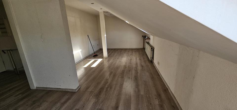 Dachgeschoßwohnung Voerde (Niederrhein) - 2 Zimmer, 55 m&sup2;, 550&euro; | Angebot:25397383