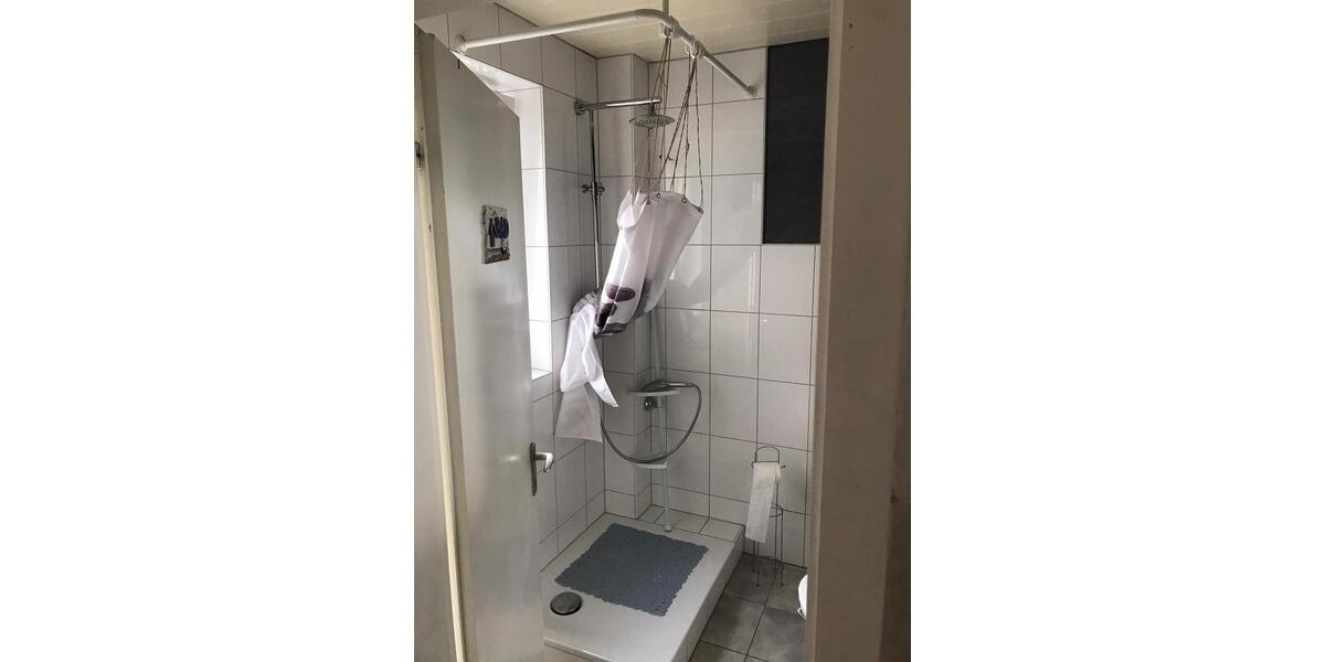 Altbauwohnung 3,5 Zimmer im Zentrum von Dinslaken-Hiesfeld 3.5 zimmer