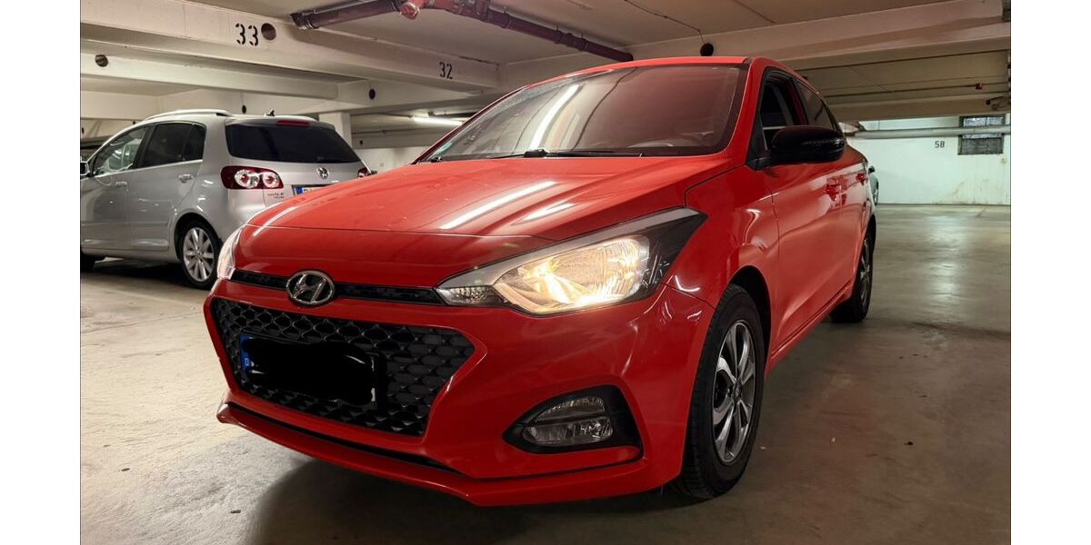 Hyundai i20 45.000 km 12.100 &euro; Düsseldorf 40229
