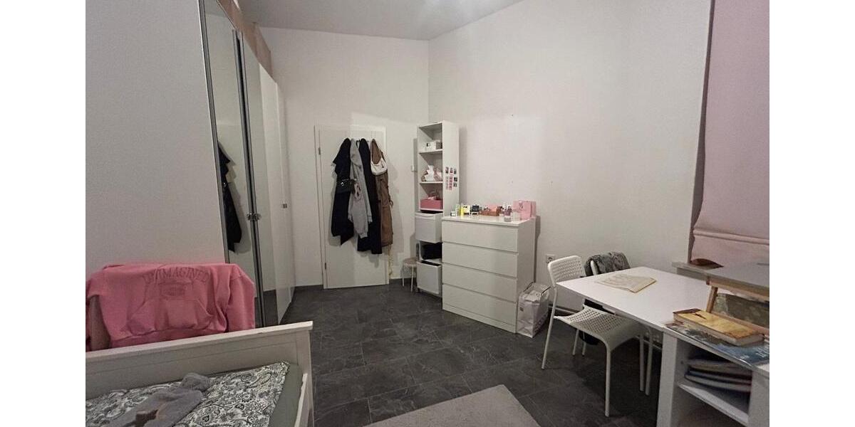 Etagenwohnung Duisburg Duisburg-Mitte - 4 Zimmer, 85 m&sup2;, 130.000&euro; | Angebot:26869302