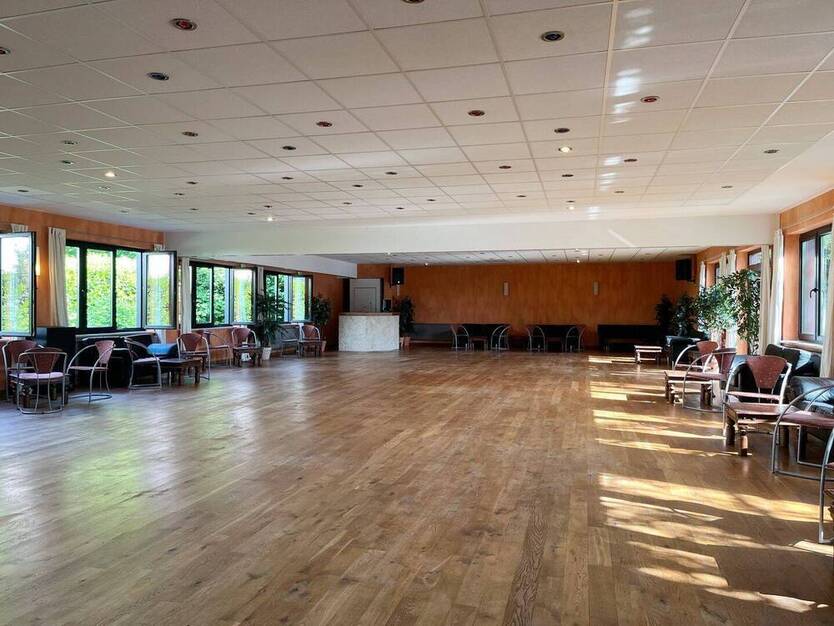 Sanierte Eventhalle ideal für Tanzschulen, Veranstaltungen, Produktion u.v.m.! inkl. Parkplätzen!