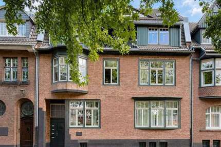 Haus Krefeld Cracau - 12 Zimmer, 533 m&sup2;, 1.250.000&euro; | Angebot:27021706