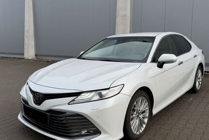 Toyota Camry 97.500 km 26.690 &euro; Willich 47877