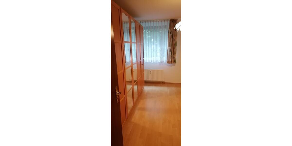 Hochparterre Ratingen Tiefenbroich - 2 Zimmer, 64 m&sup2;, 210.000&euro; | Angebot:26959481
