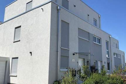 Doppelhaushälfte mit luxuriöser Innenausstattung, vollmöbliert, bezugsfertig. 4 zimmer