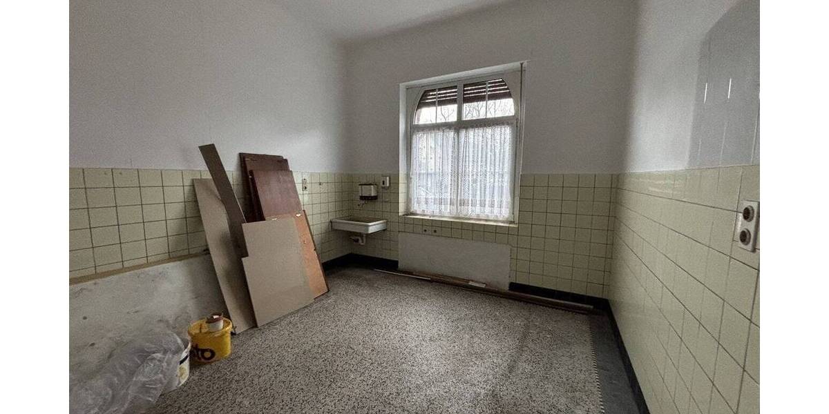 Gewerbeobjekt Krefeld Uerdingen - 6 Zimmer, 390.000&euro; | Angebot:26904003