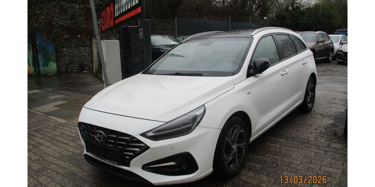 Hyundai i30 78.000 km 13.999 &euro; Oberhausen 46149