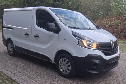 Renault Trafic 156.426 km 11.500 &euro; Duisburg 47167