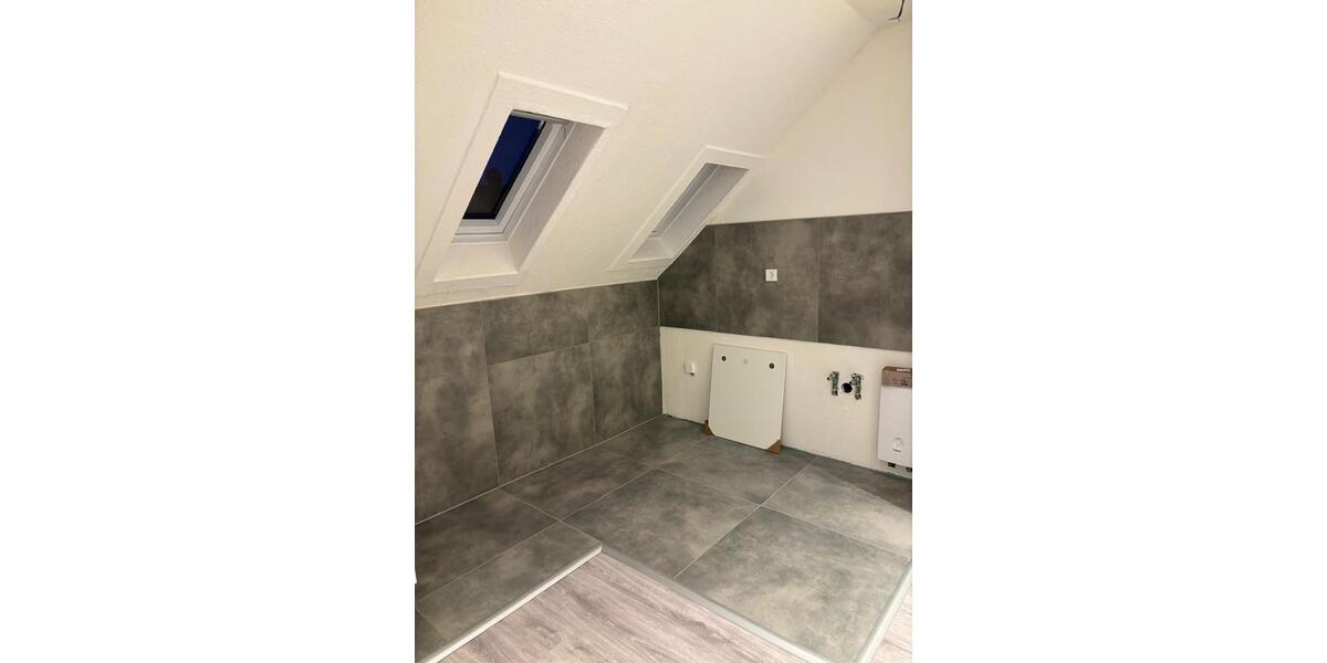 Dachgeschoßwohnung Krefeld - 2 Zimmer, 62 m&sup2;, 700&euro; | Angebot:25469982