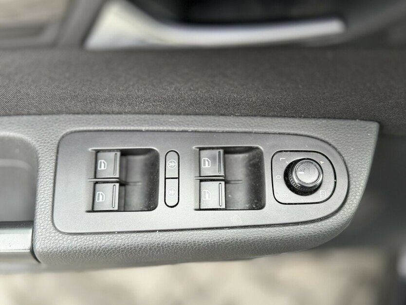 VW Sharan Kamera El.Türen 7.Sitze AppleCarplay 116.000 km 25.990 € Mönchengladbach 41066