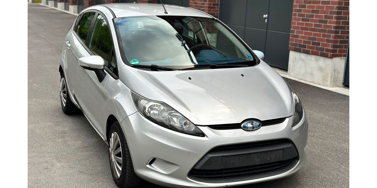 Ford Fiesta 220.000 km 1.790 &euro; Essen 45145