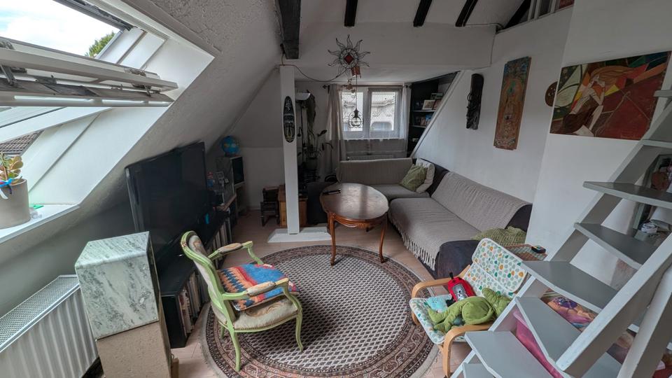 Dachgeschoßwohnung Duisburg Laar - 2.5 Zimmer, 58 m&sup2;, 110.000&euro; | Angebot:27080266