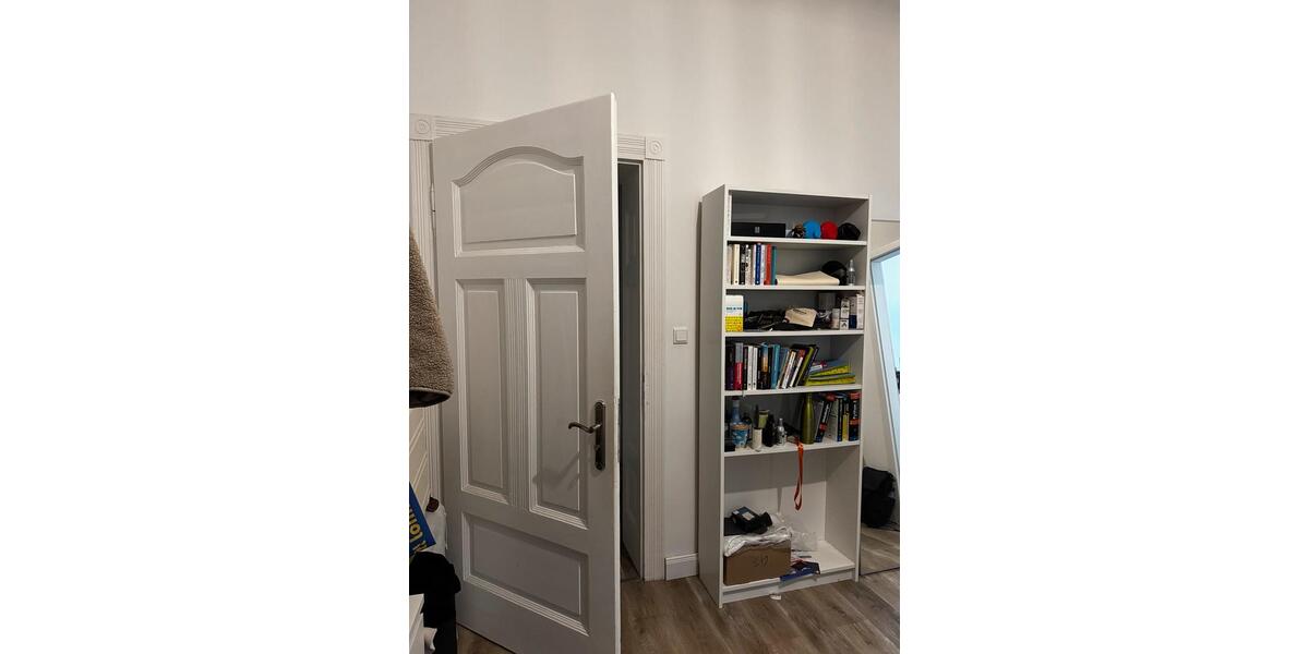 Etagenwohnung Düsseldorf Oberbilk - 1 Zimmer, 84 m&sup2;, 900&euro; | Angebot:24495233