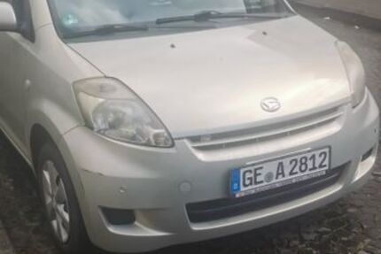 Daihatsu Sirion 95.000 km 2.700 &euro; gelsenkirchen 45888