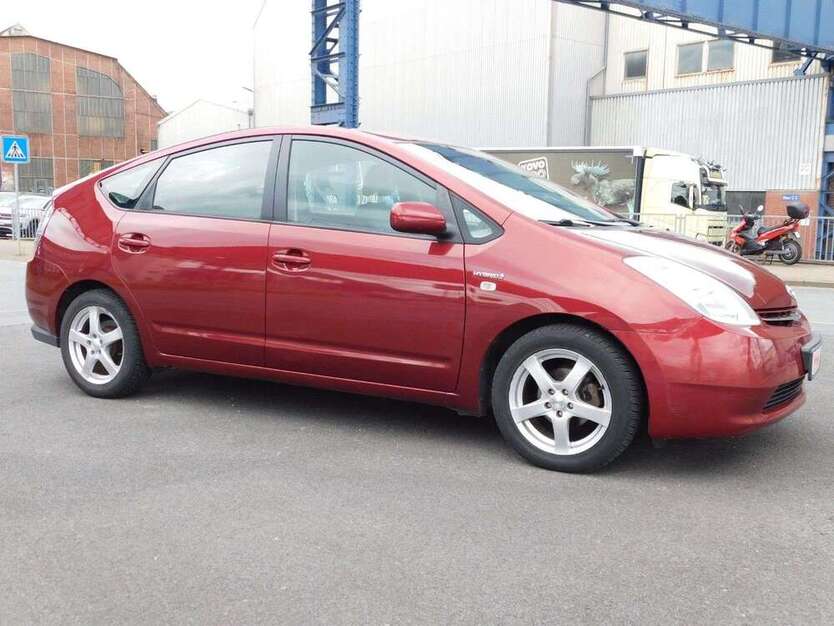 Toyota Prius 205.567 km 2.499 € Mülheim an der Ruhr 45473