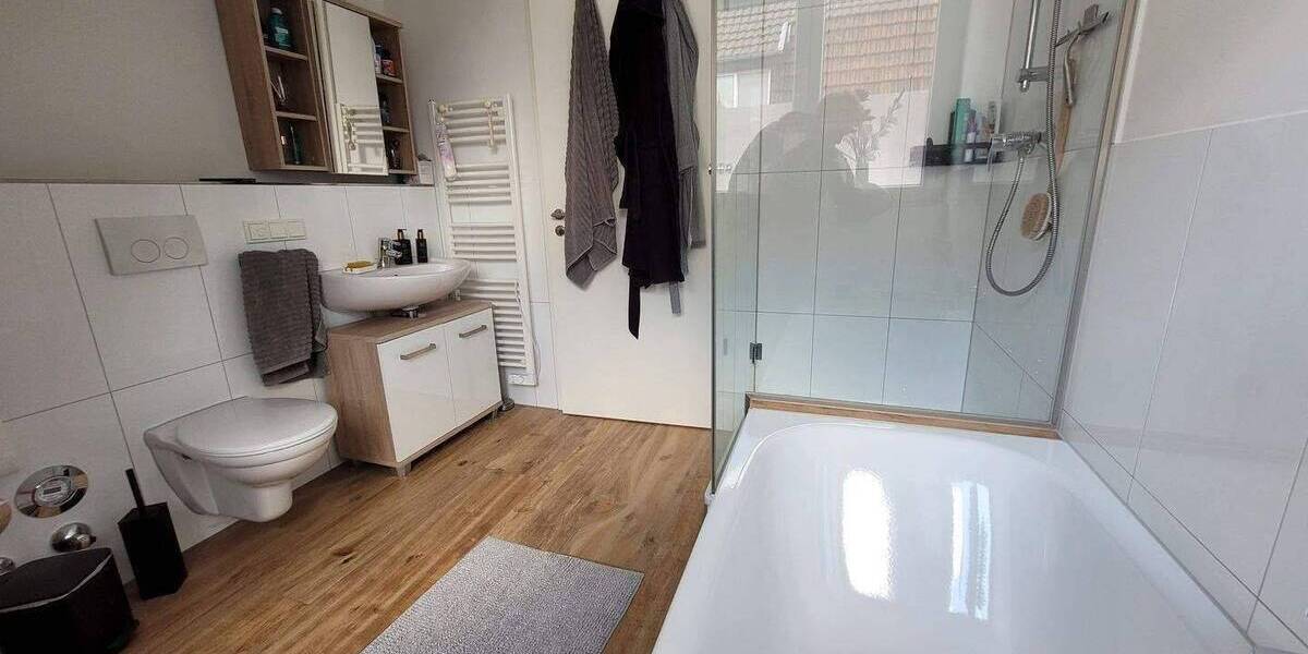 Etagenwohnung Rheinberg - 2 Zimmer, 75 m&sup2;, 840&euro; | Angebot:26903795